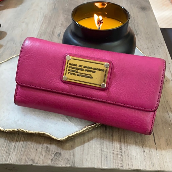 Marc By Marc Jacobs Handbags - Well loved Marc Jacob’s zippy tri-fold wallet
